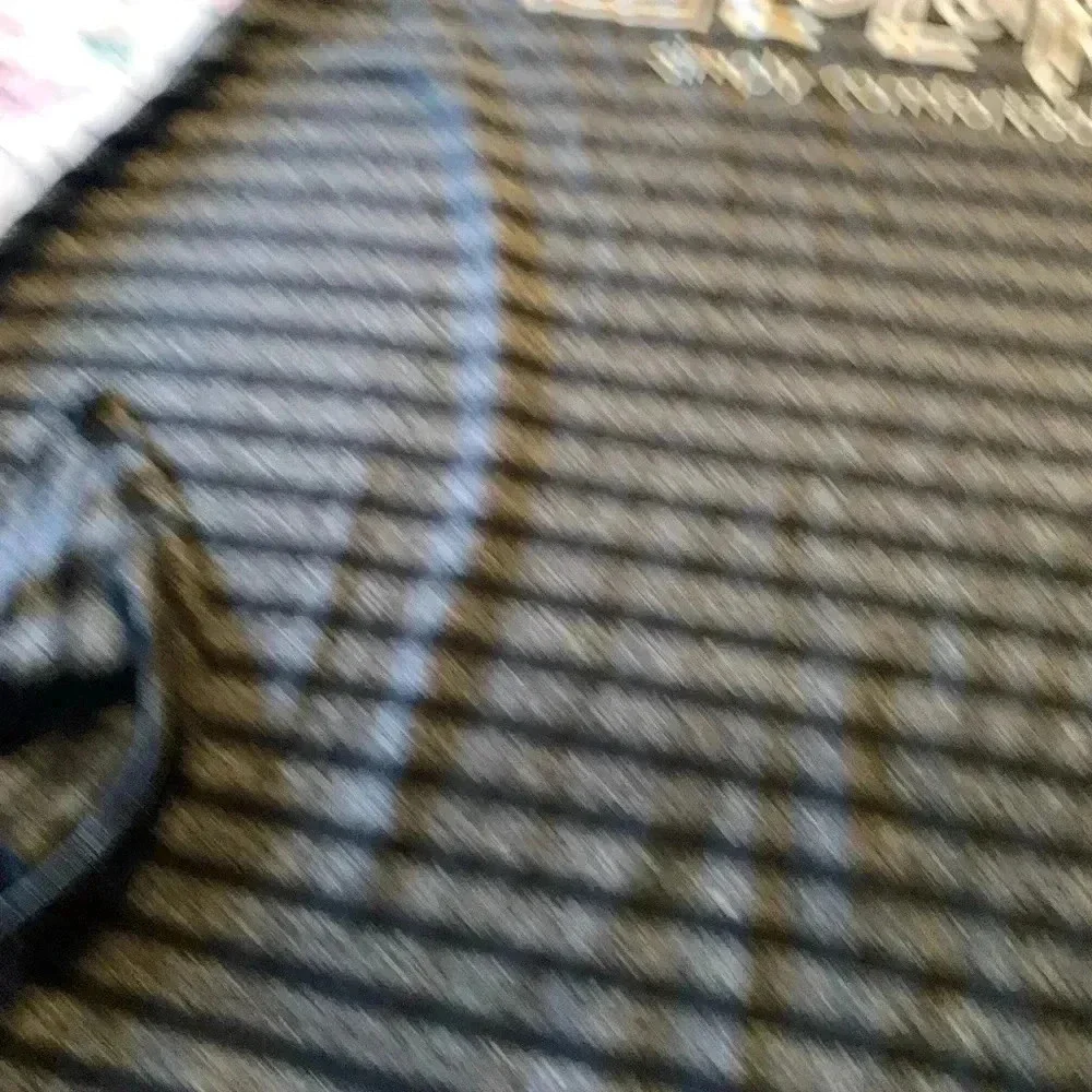 NWT Lularoe Women’s Top Size Medium - Picture 7 of 14